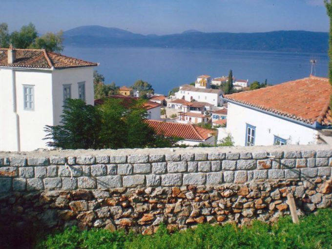 Best villa in Hydra is for sale